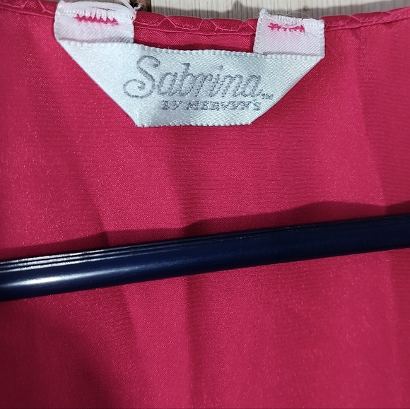 Sabrina by Mervyns Robe - Picture 5 of 5